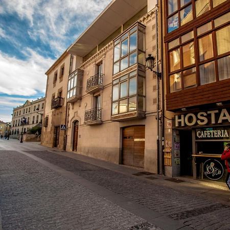 Hostal Caballeros Soria Exteriör bild