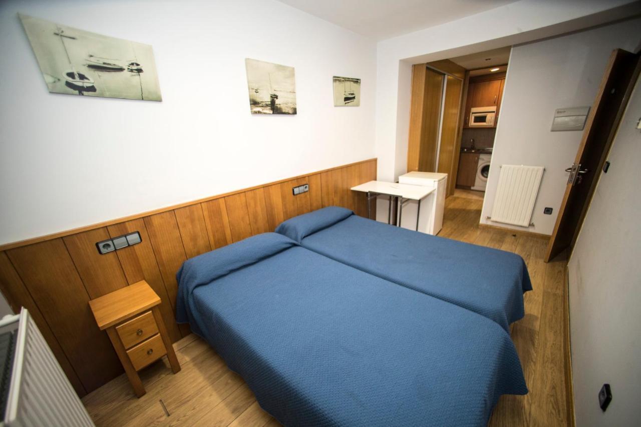 Hostal Caballeros Soria Exteriör bild