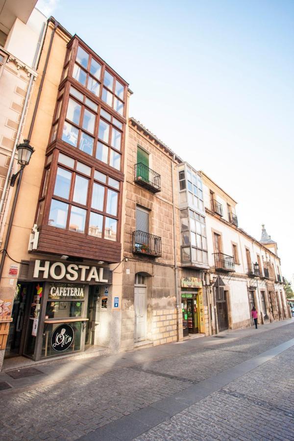 Hostal Caballeros Soria Exteriör bild