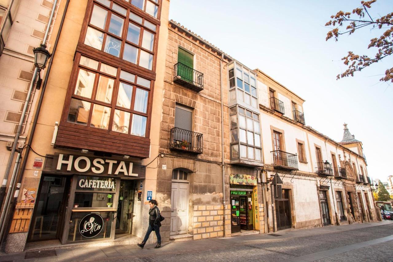 Hostal Caballeros Soria Exteriör bild