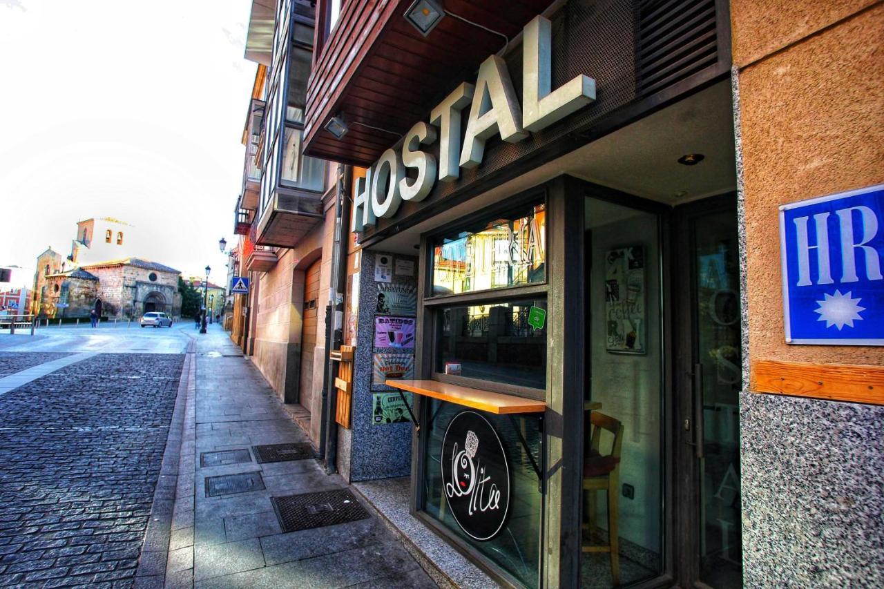 Hostal Caballeros Soria Exteriör bild