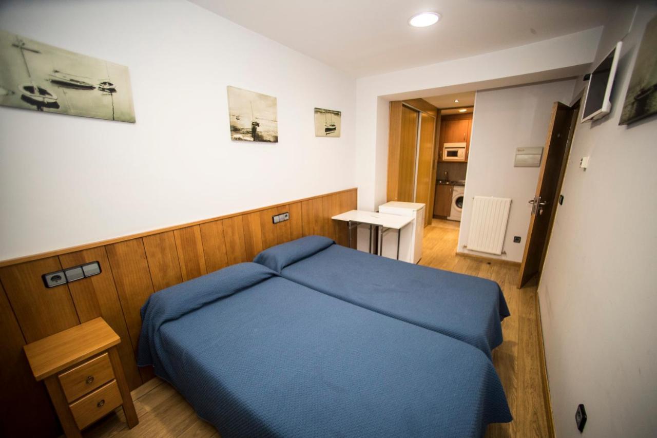 Hostal Caballeros Soria Exteriör bild
