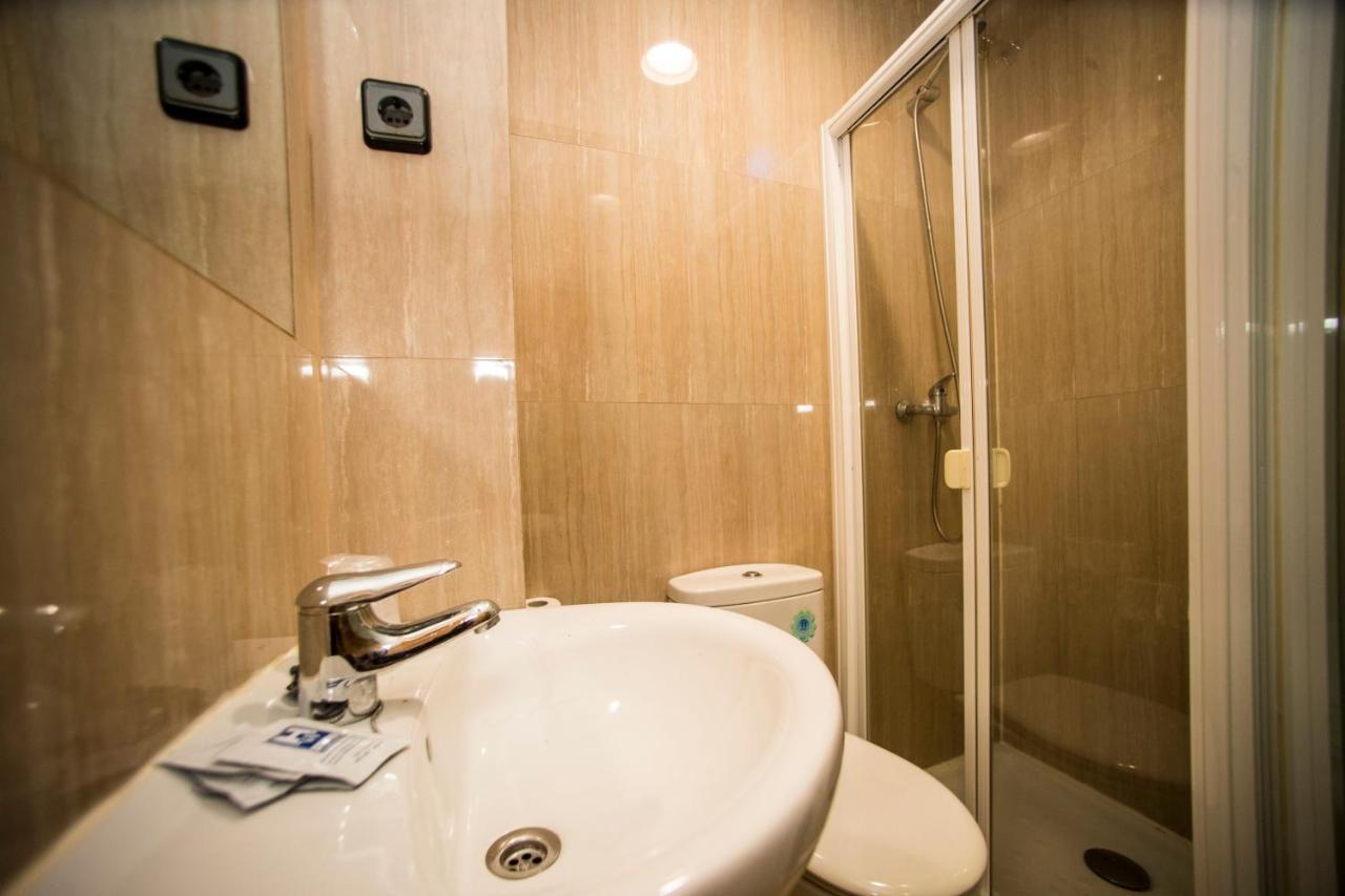 Hostal Caballeros Soria Exteriör bild