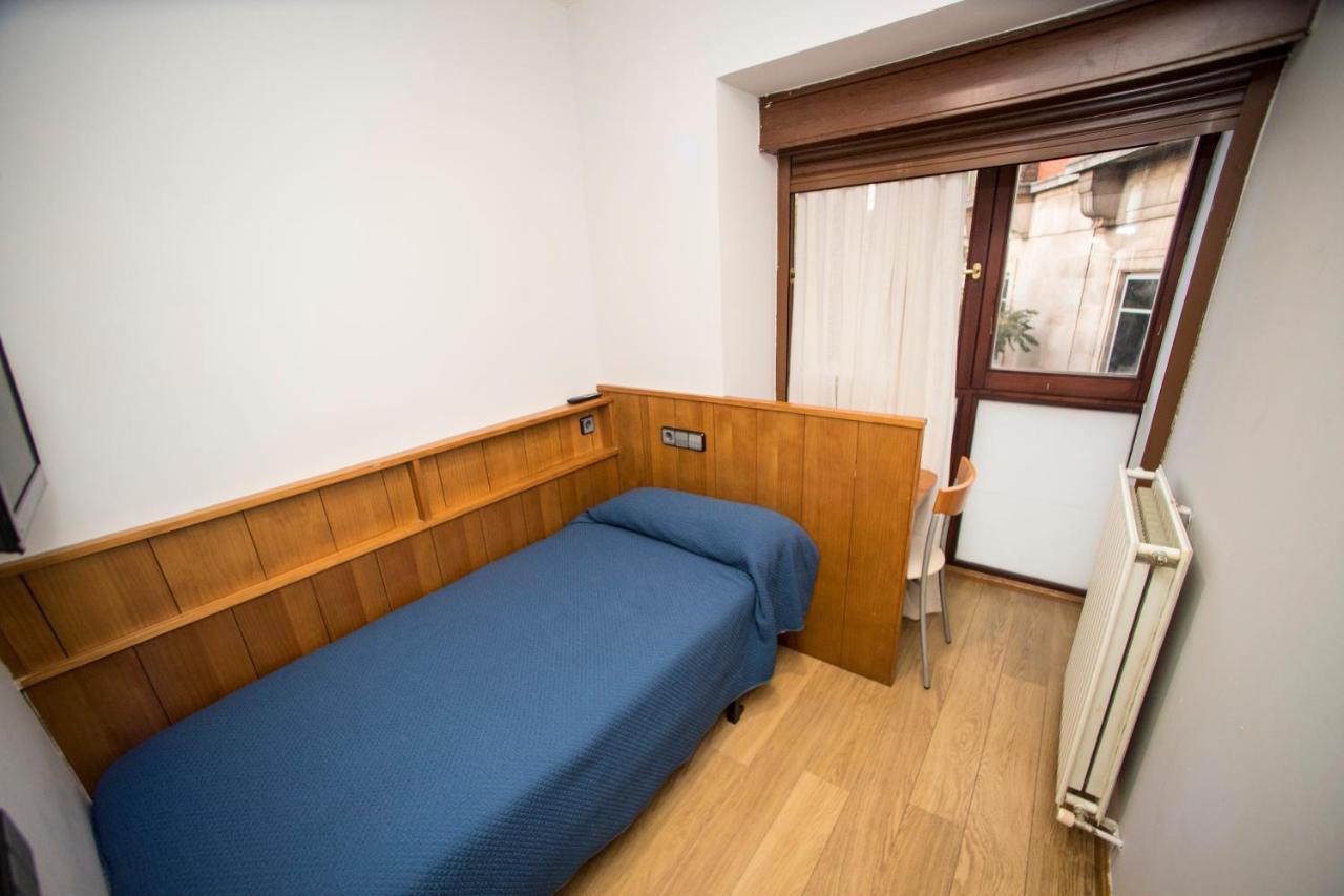 Hostal Caballeros Soria Rum bild