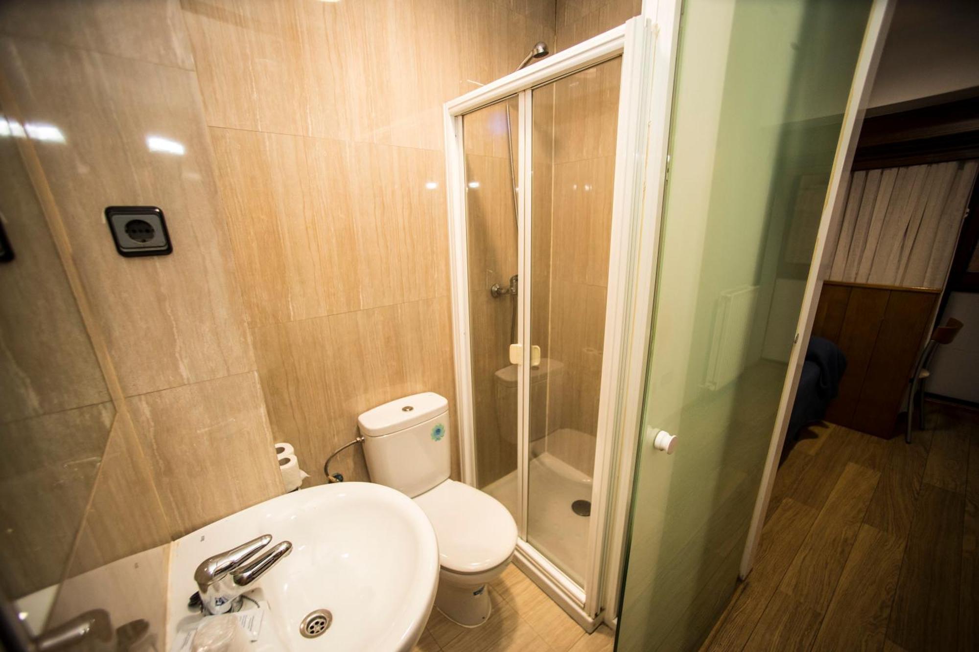 Hostal Caballeros Soria Exteriör bild