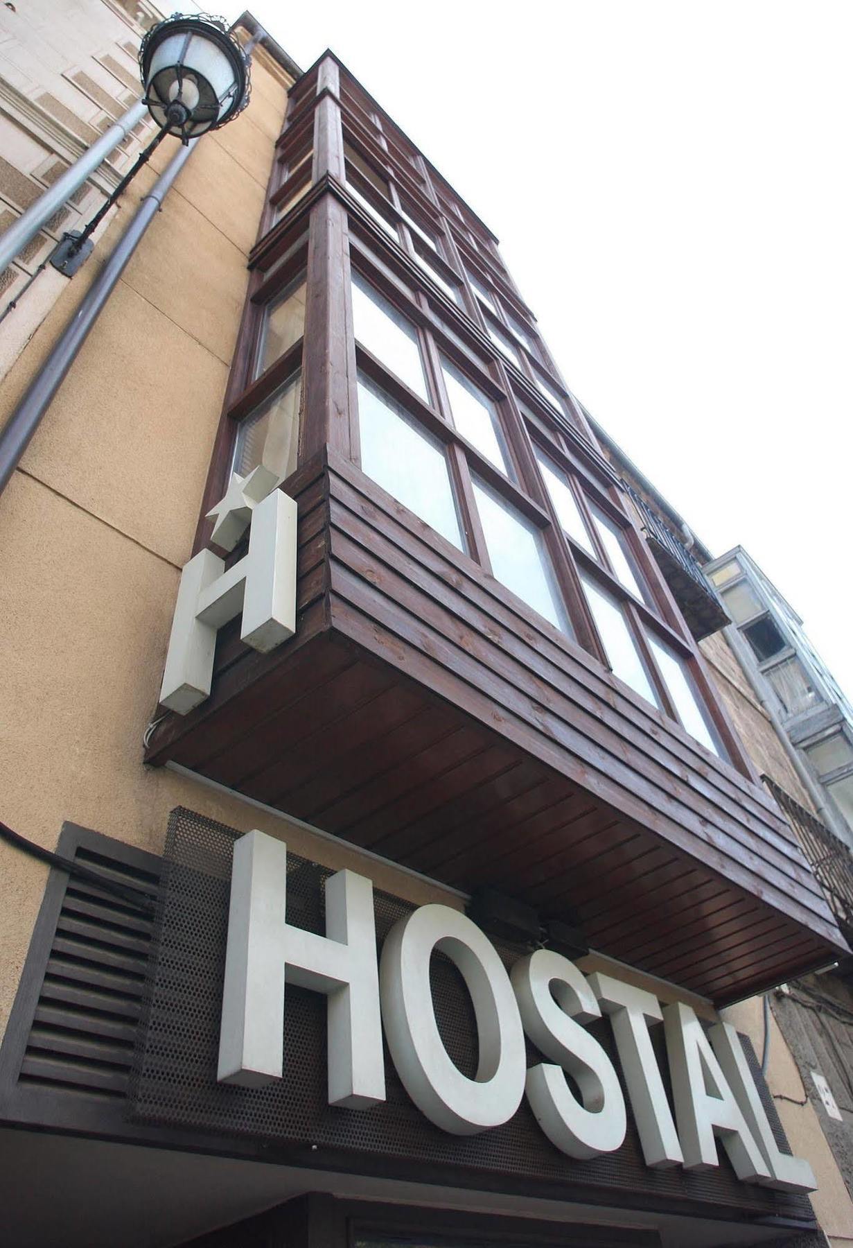 Hostal Caballeros Soria Exteriör bild