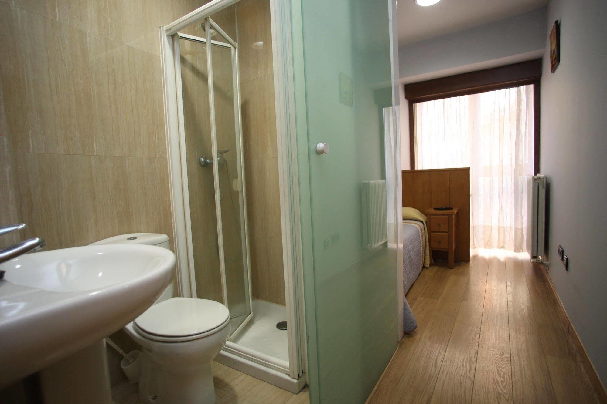 Hostal Caballeros Soria Exteriör bild