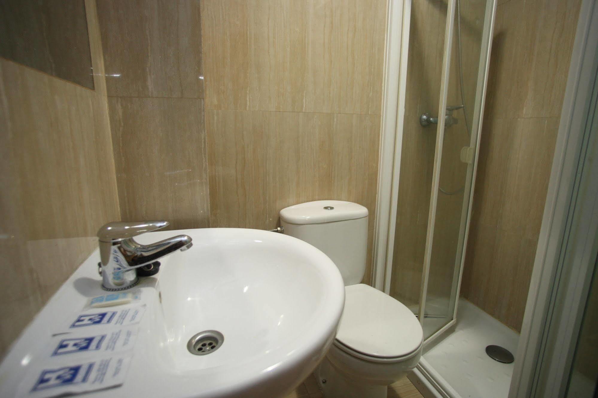 Hostal Caballeros Soria Exteriör bild